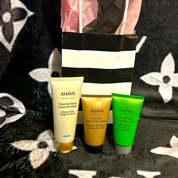Ahava skincare set